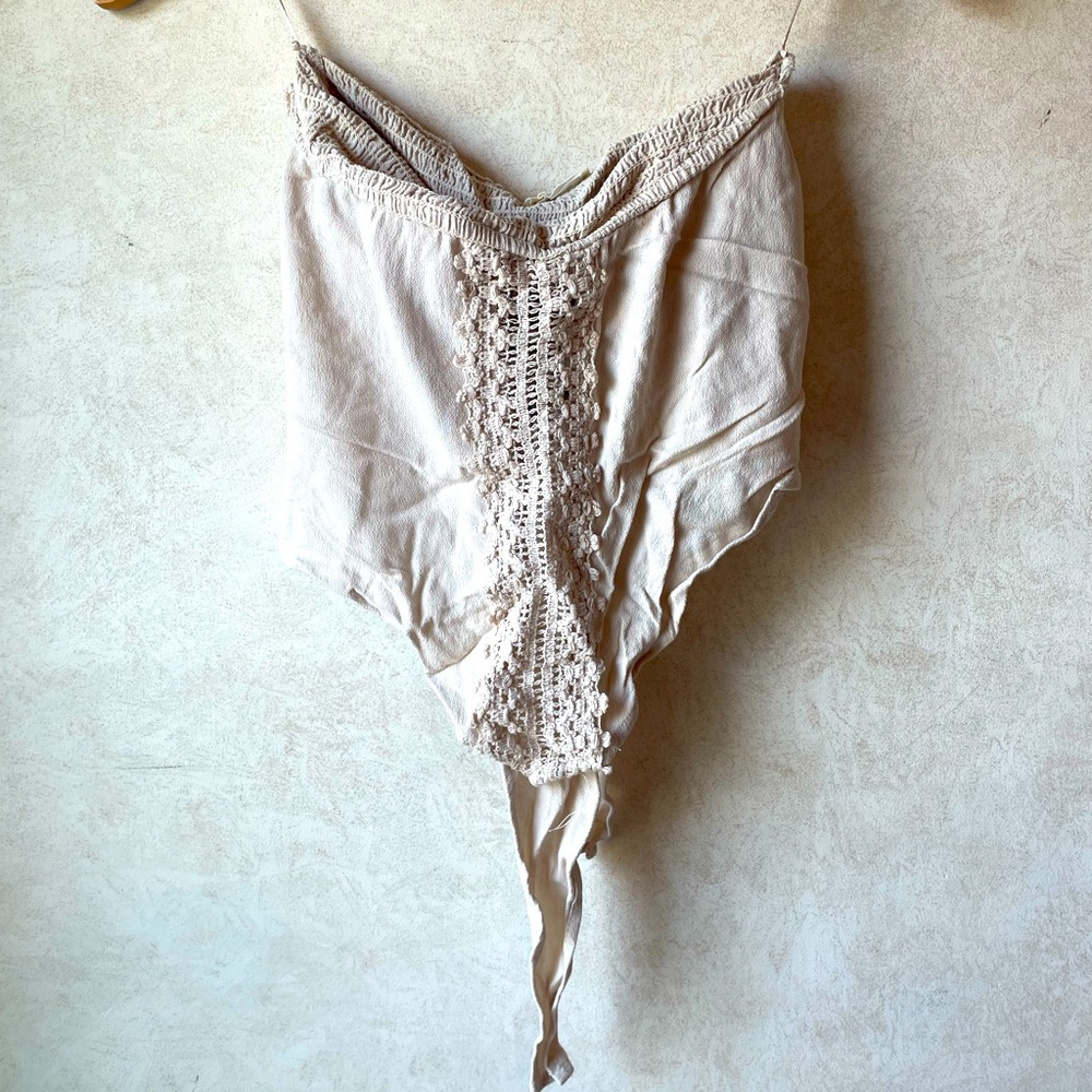 Beige strapless crop